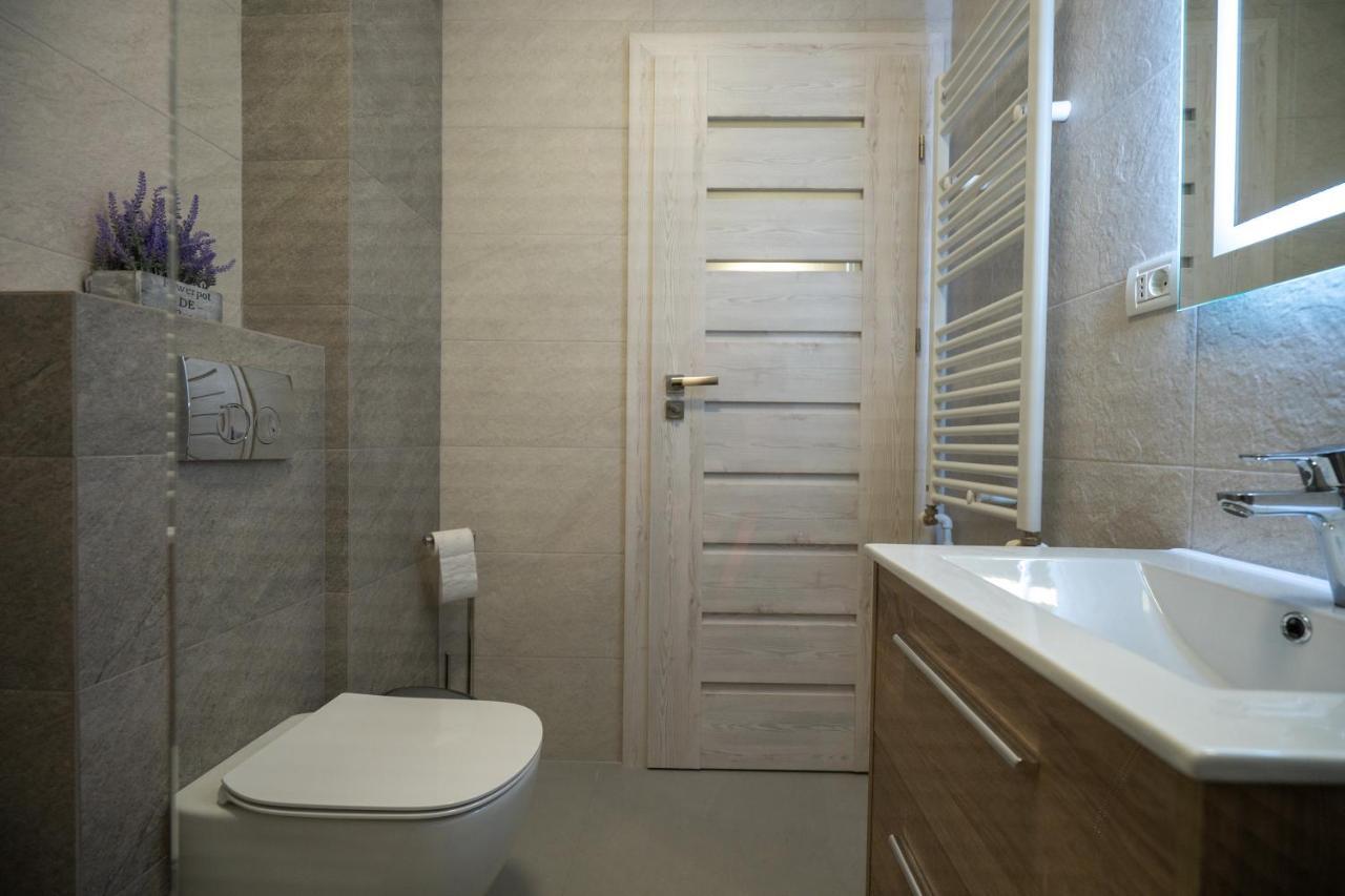 Moonlight Mamaia Apartments Ngoại thất bức ảnh