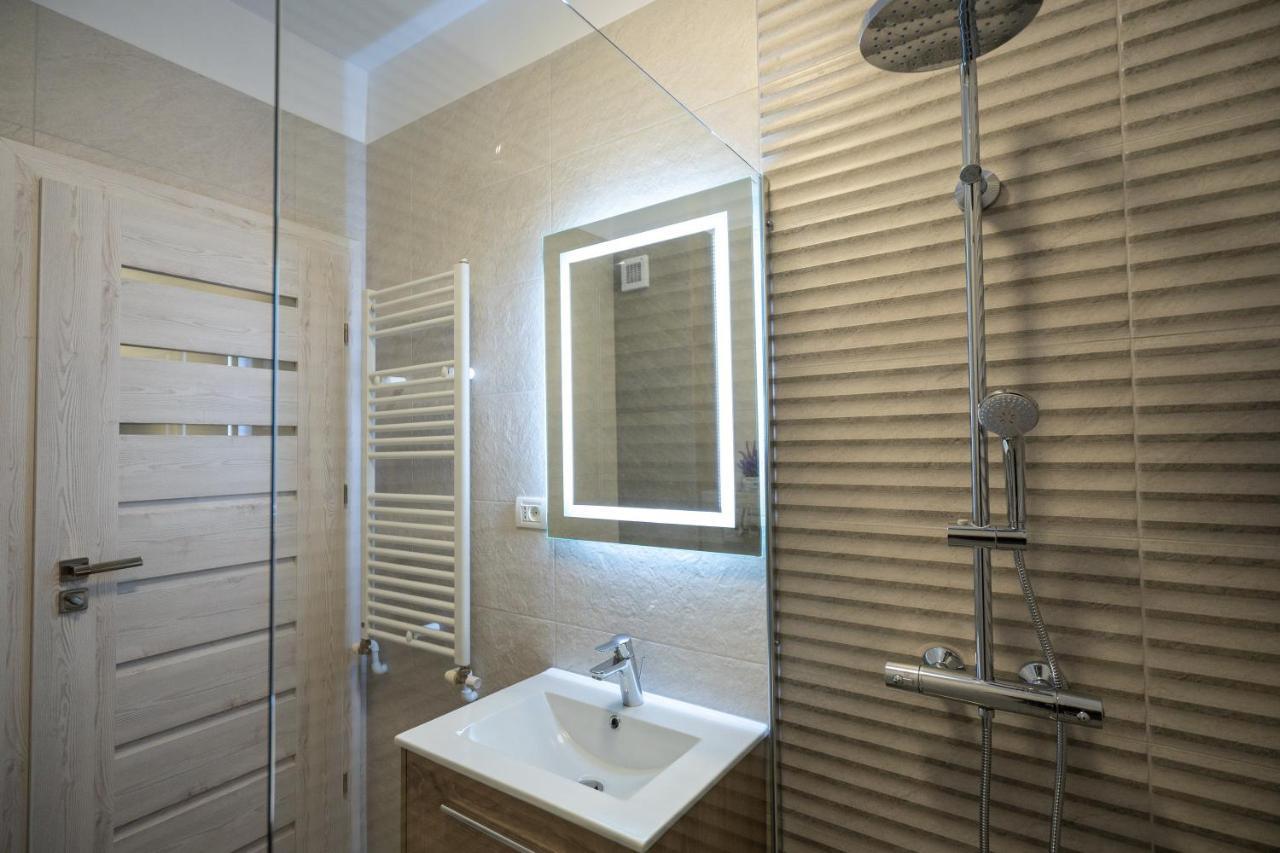 Moonlight Mamaia Apartments Ngoại thất bức ảnh