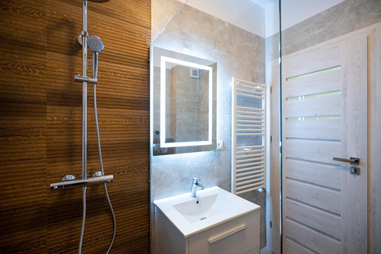 Moonlight Mamaia Apartments Ngoại thất bức ảnh