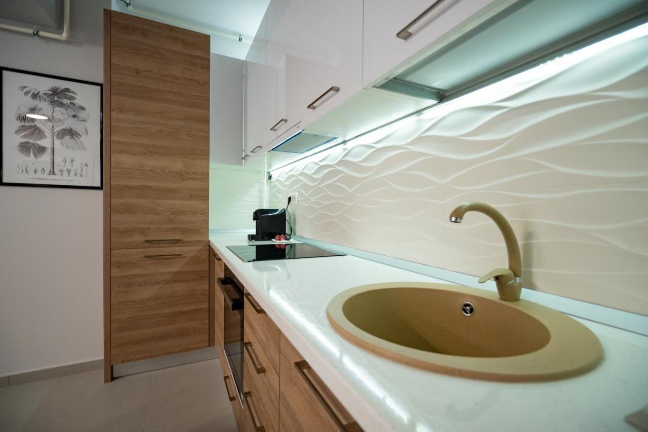 Moonlight Mamaia Apartments Ngoại thất bức ảnh